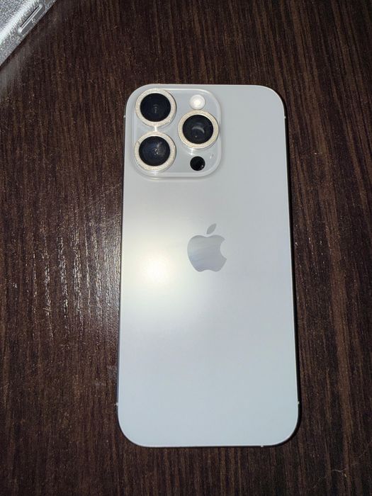 Iphone 16 pro  si iphone 13