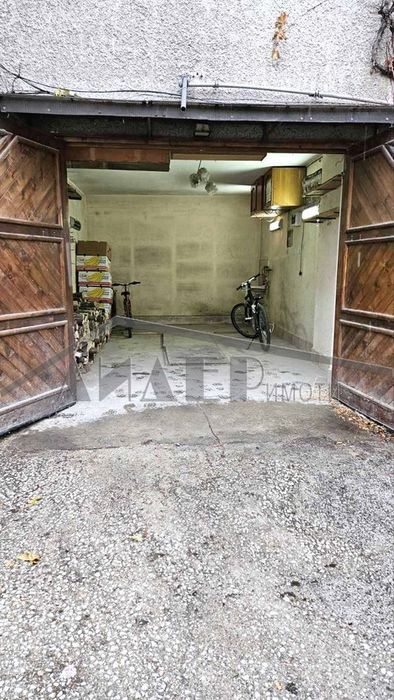 Продава се Гараж / Паркомясто в Велико Търново, Център - 18 кв.м за 1556 €/кв.м - Снимка #5