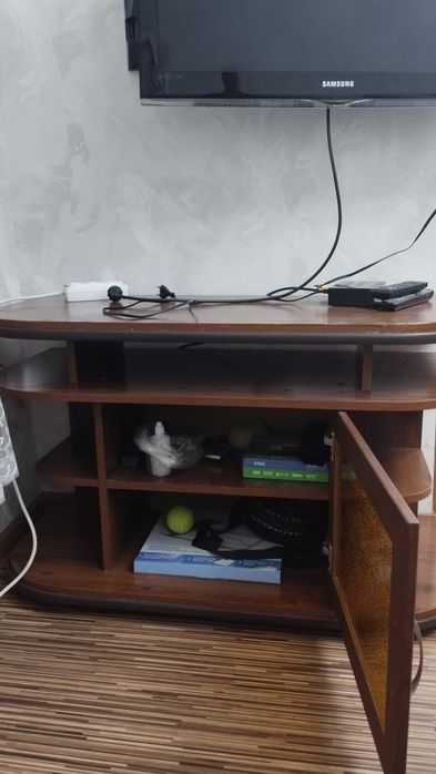 Подставка под телевизор