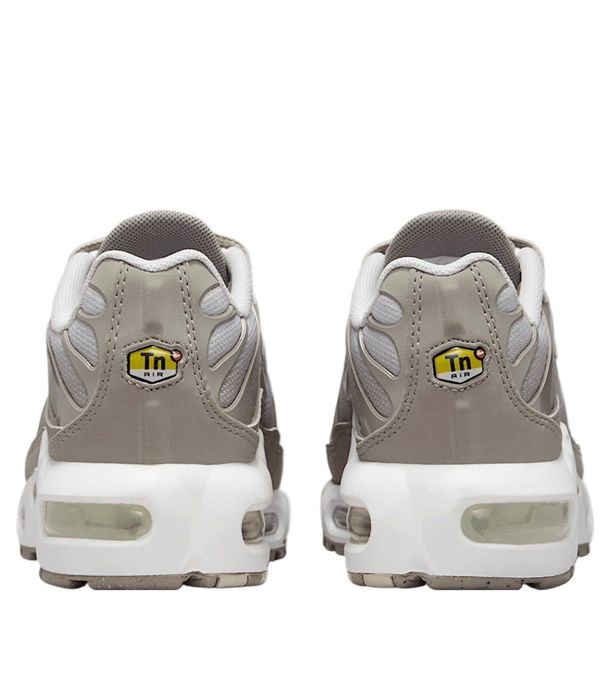Дамски снейкъри Nike Air Max PLUS