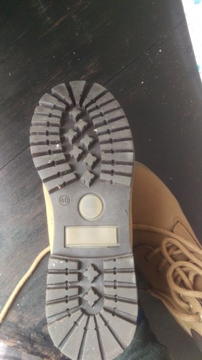 Зимни обувки тип боти 40 номер