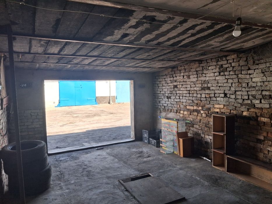 Продаю гараж на болоте