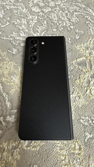 Samsung galaxy Z fold 5