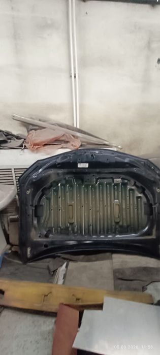Капот от Camry 70