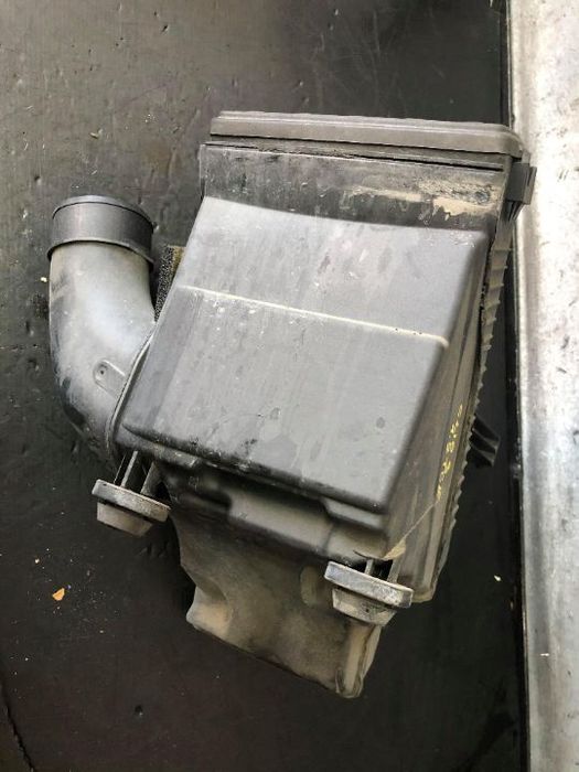 carcasa filtru aer 1.2 b tce d4fh786 renault clio 3 dupa 2007
