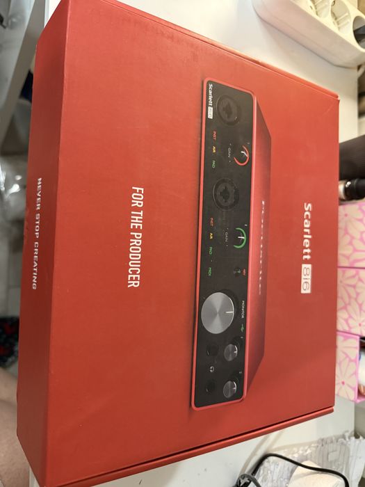 Focusrite Scarlett 8i6 3rd Gen - interfata audio