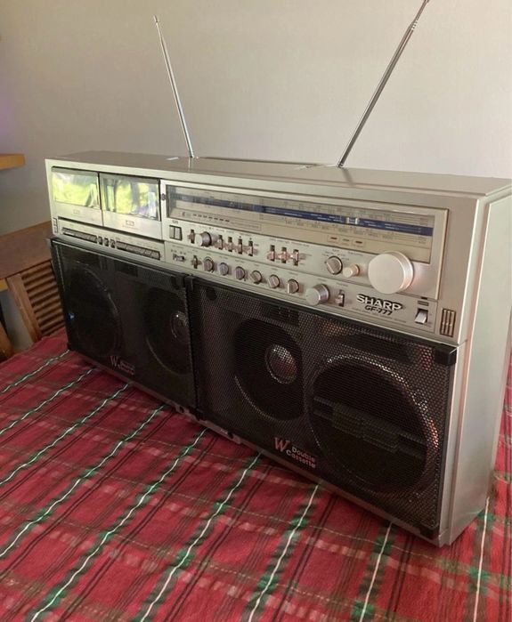 SHARP GF 777 radio casetofon