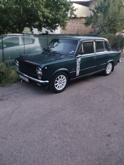 Продаётся ваз 21011 в нормальном состояний