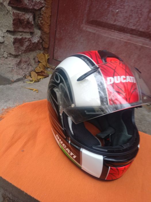 Casca moto arai hel met ducati