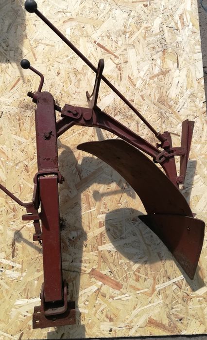 Плуг для мотоблока