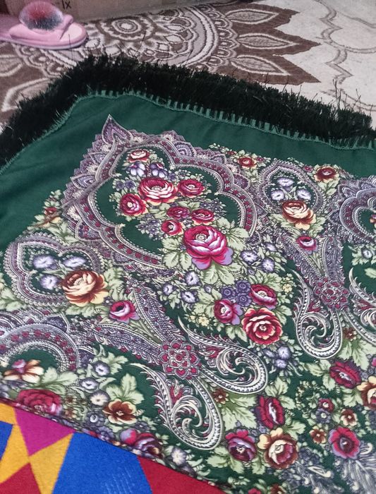 Продам LEONORA Женская платок