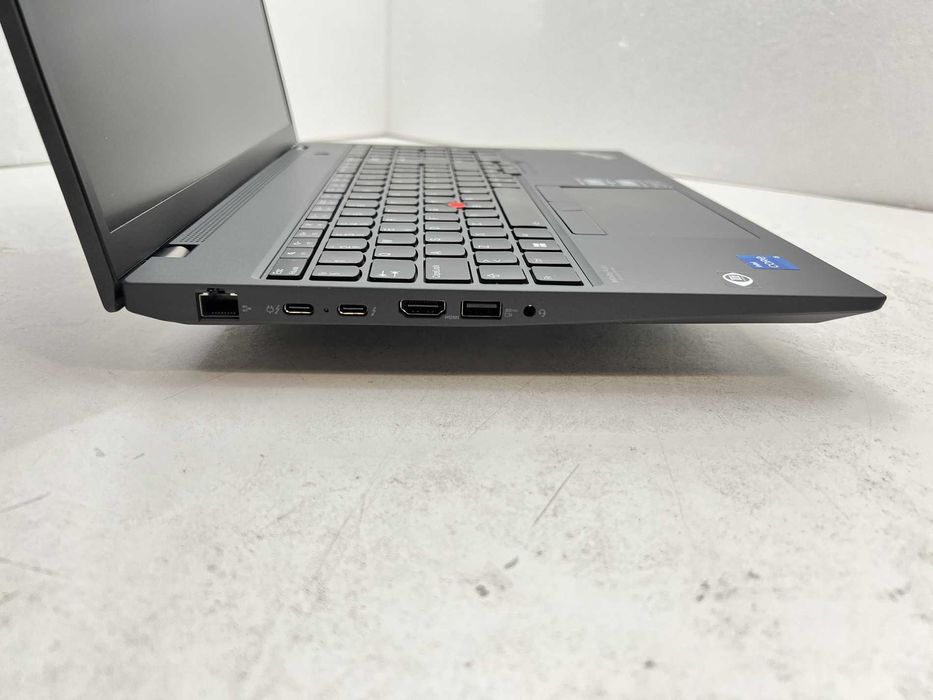 Реновиран лаптоп Lenovo ThinkPad T16 G1 16" Touch IPS i5-1235U 16GB DDR5 510GB M.2 Nvme/ клас А/ 12м гаранция