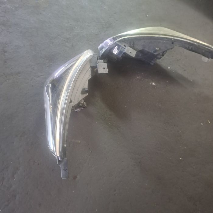 Фары на Kia Rio продам