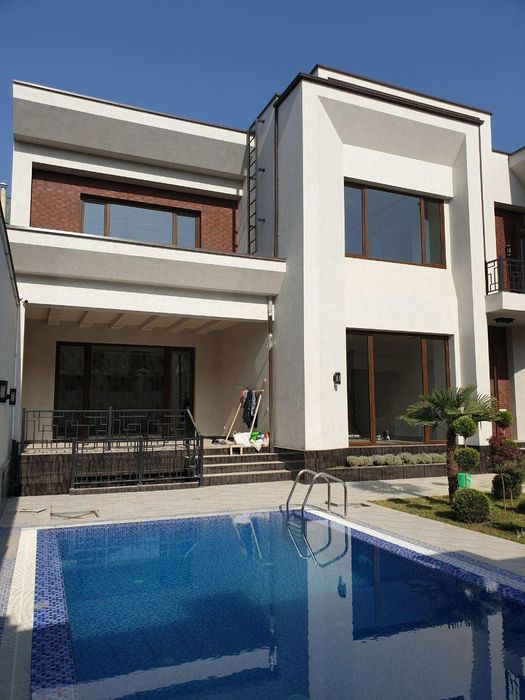 Новый евро дом! В центре города. Рядом парк