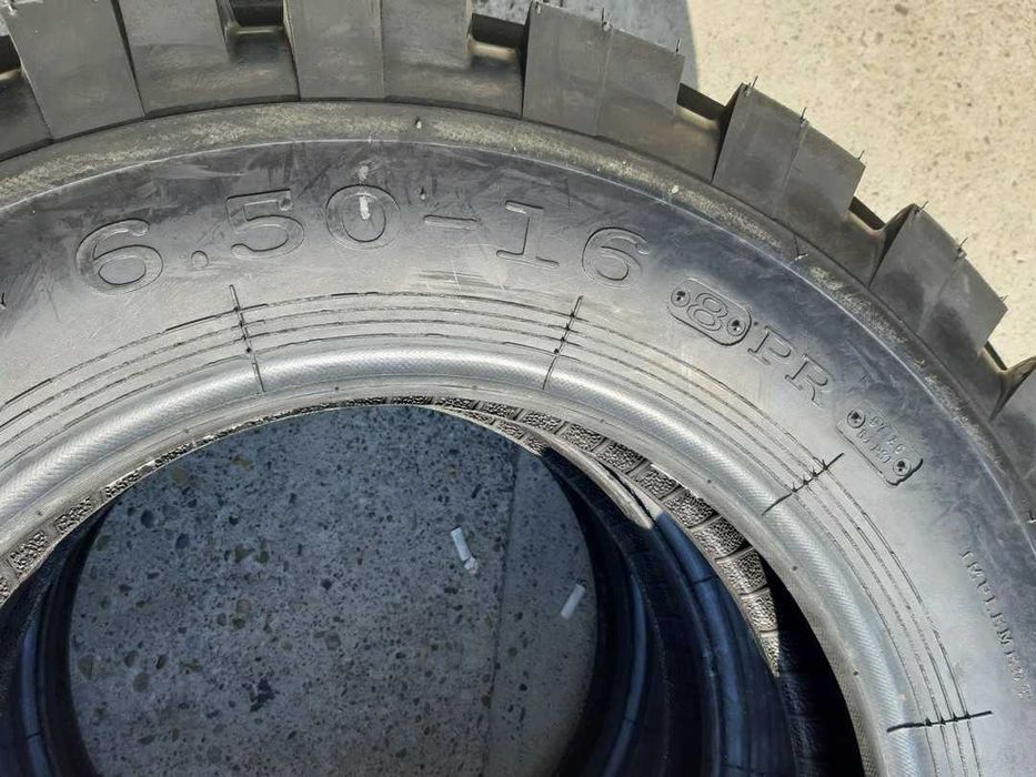 6.50-16 Anvelope de directie pentru tractor fata cu garantie OZKA 8PR