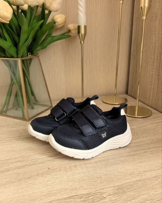 Кроссовки детские