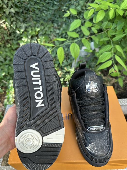 Lv  skates full black
