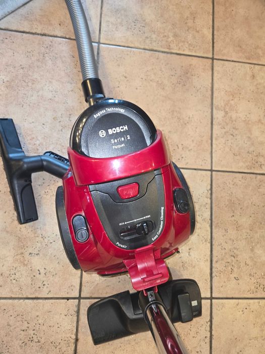 Прахосмукачка Bosch series 2