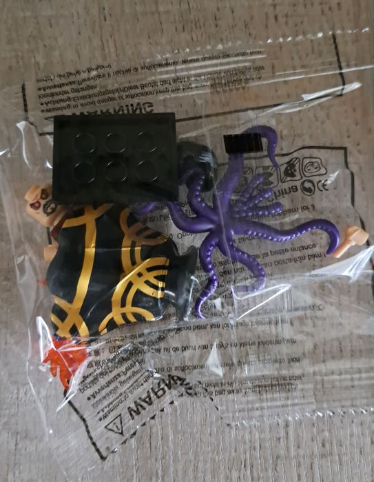 LEGO Доктора Стрэнджа из серии Marvel Super Heroes