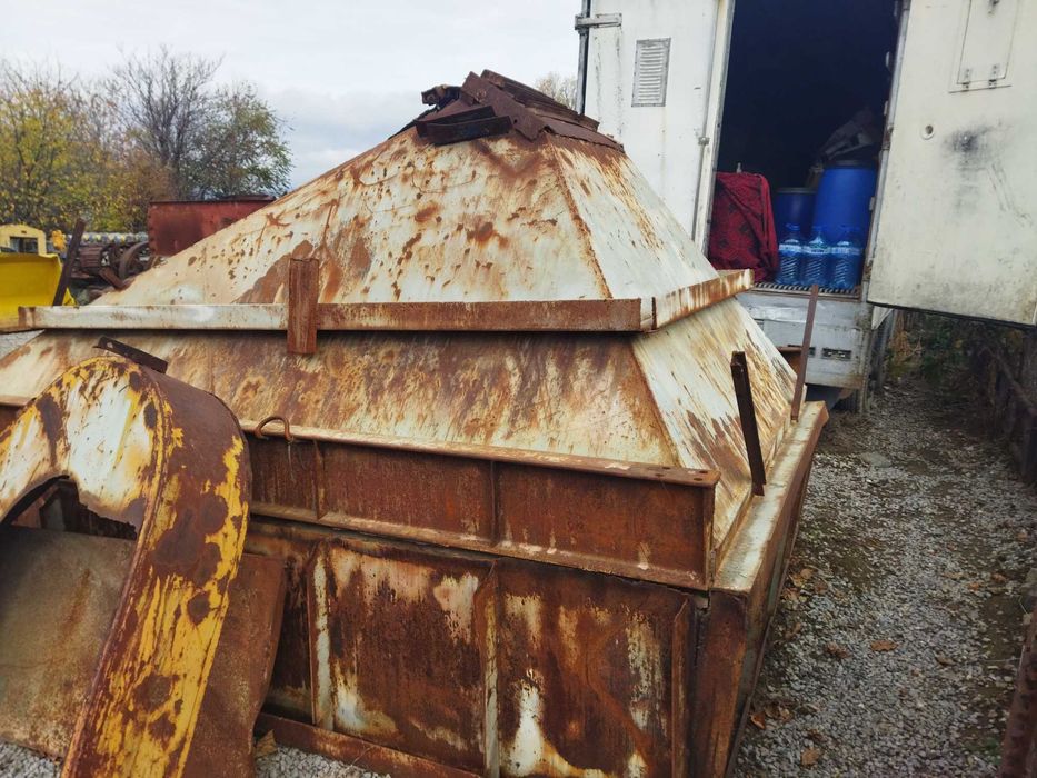 Приемен бункер за насипни материали