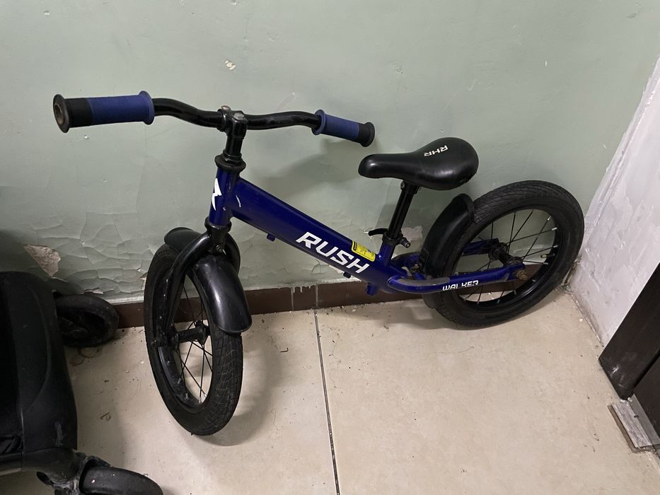 Детский беговел Walker Rush 2-5 лет