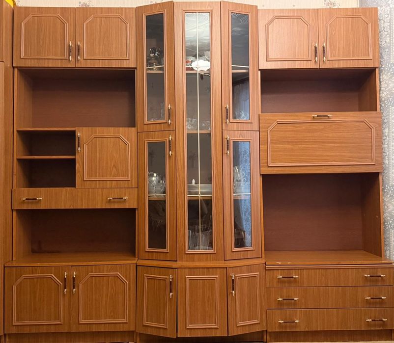 Продам стенку в отличном состоянии