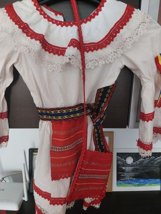 Rochiță ie cu gentuță handmade ambele