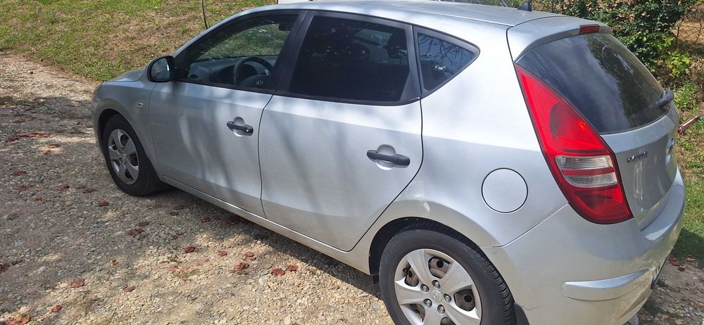 HYUNDAI i30 2010 — imagine 5