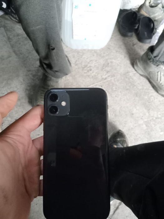 Айфон 11 85акб минус на фото