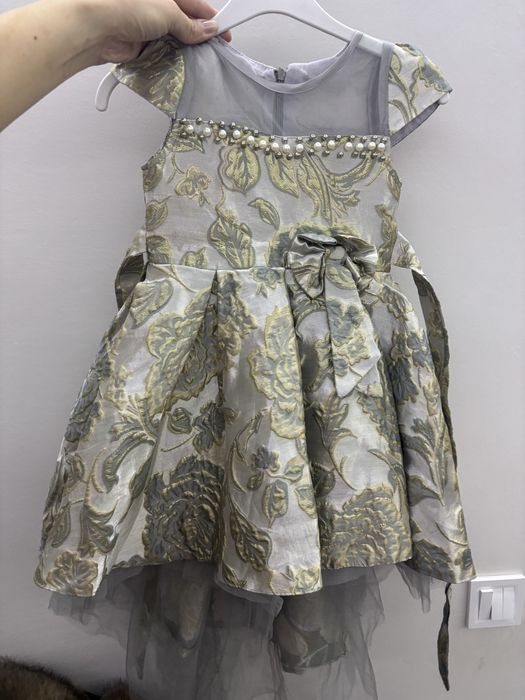 ПРОКАТ платье для девочки