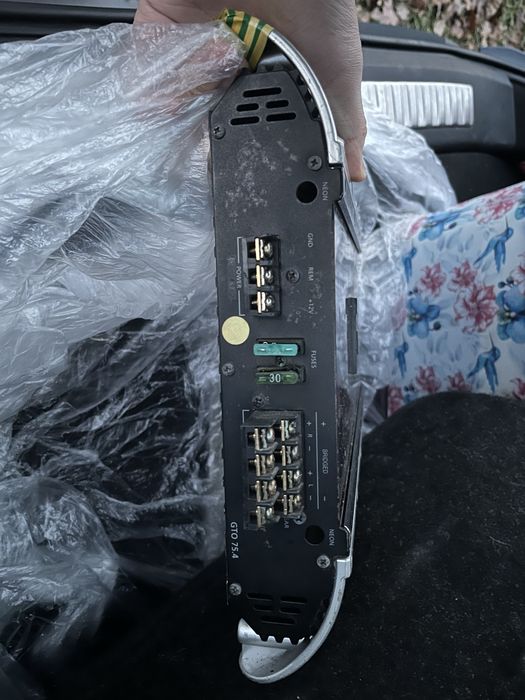 Statie / amplificator auto JBL GTO 75.4