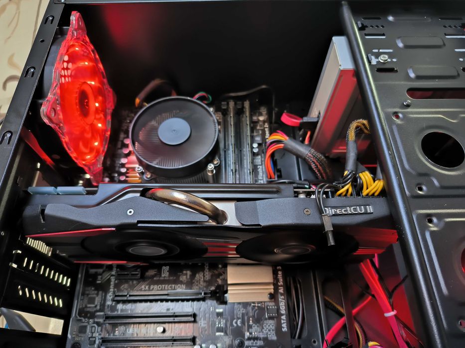 Unitate PC Gaming i7 4770K 3.9Ghz/16GB/R9 280 3GB HDMI/SSD 240GB GTA V