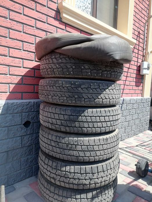 Продам комплект шины