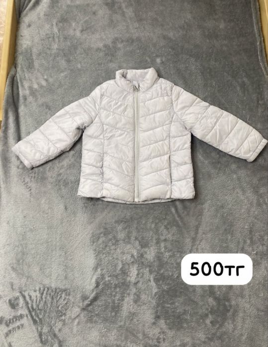 Продам детские вещи