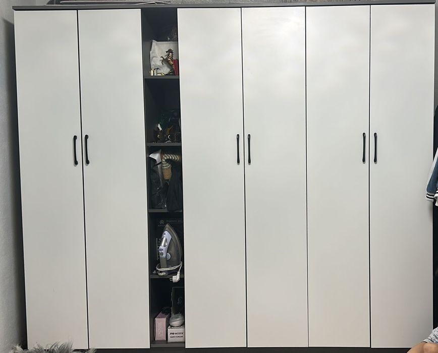 Шкаф продам.срочна