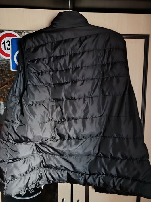 Vesta Moncler neagra