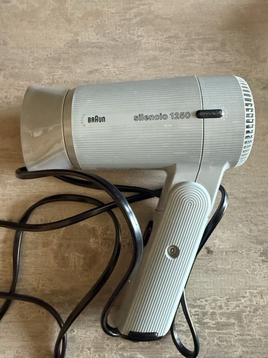 Uscator de par Braun