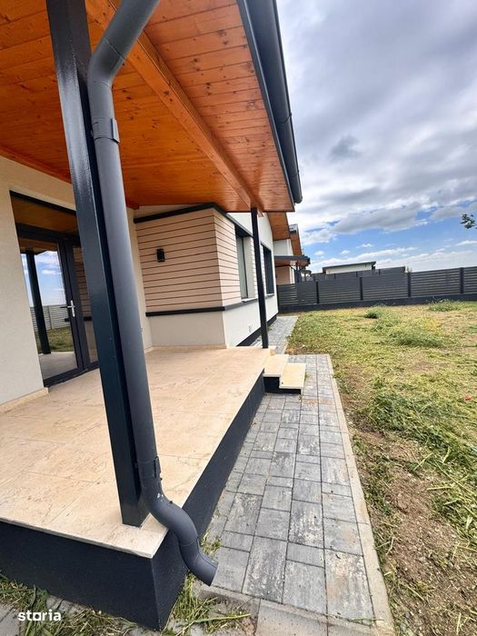 Vila in ansamblu de 16 imobile, finalizata, pret promotional!