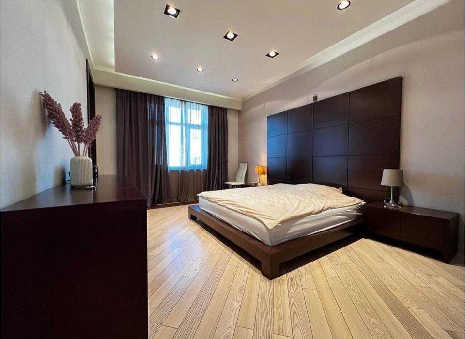 (Добрый) Imperial, 248 м², 5/8-9/9, Просторный дуплекс