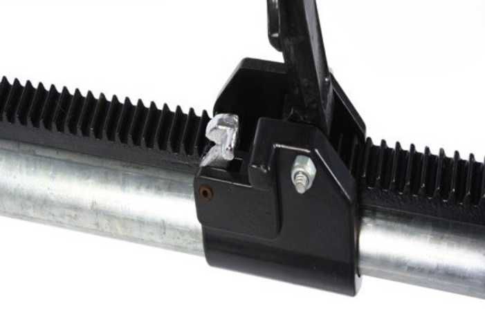 Групажна дъска стоманена (карго бар) DEKRA 1.90 - 2.27 м