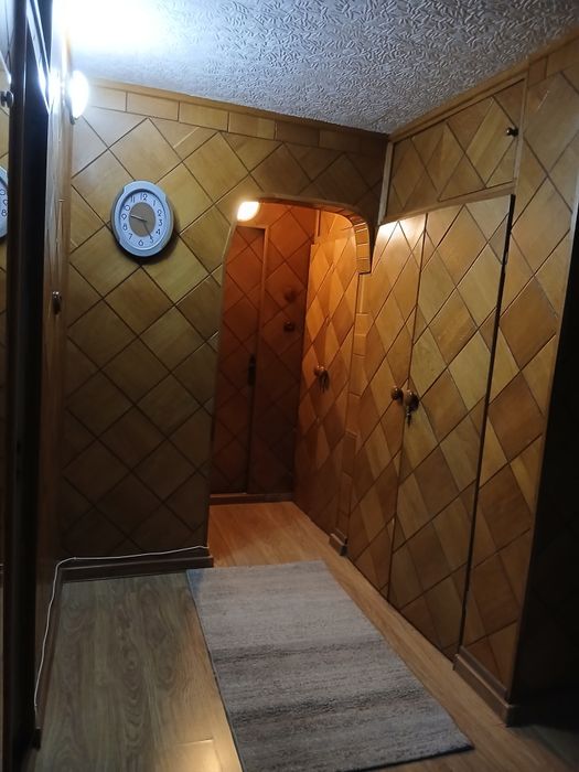 Proprietar Închiriez ap. 2 camere Trivale, etaj 2, parcare