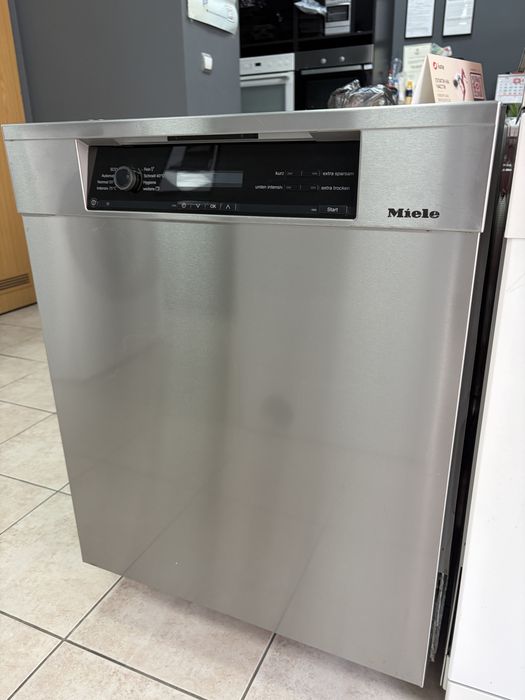 MIELE G6840 sci миялна за полувграждане AutoOpen/24 мес гаранция