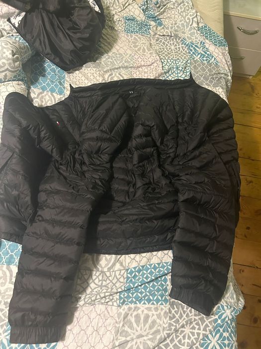 Geacă tommy purtată puțin