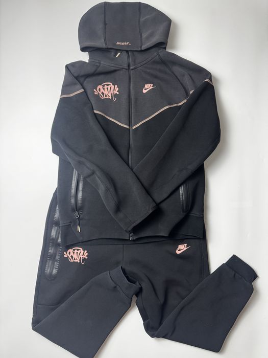 Теч флис nike x syna world