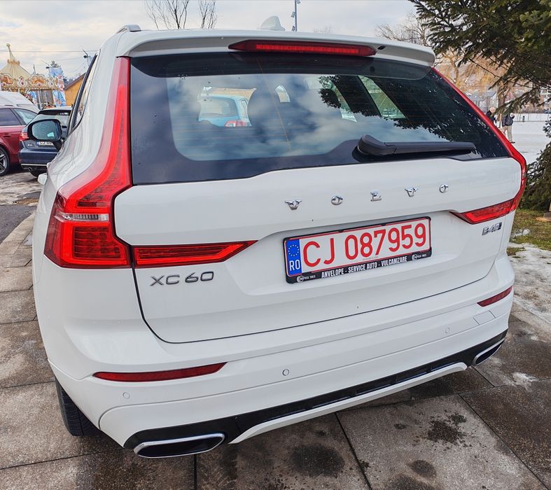 VOLVO XC 60 Diesel 4x4 B4 RAR efectuat R Design Shadow Line