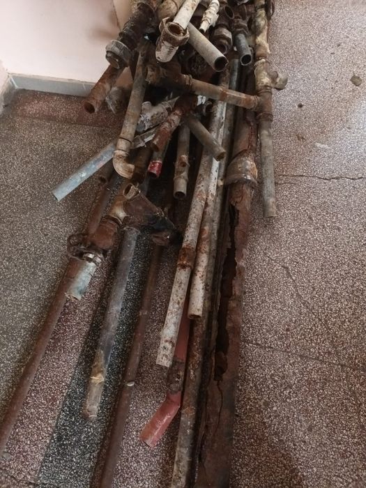 Debarasari / Evacuari apartamente , case, spatii comerciale, subsoluri