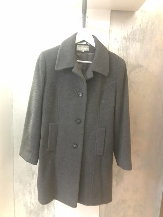 Елегантно вълнено палто