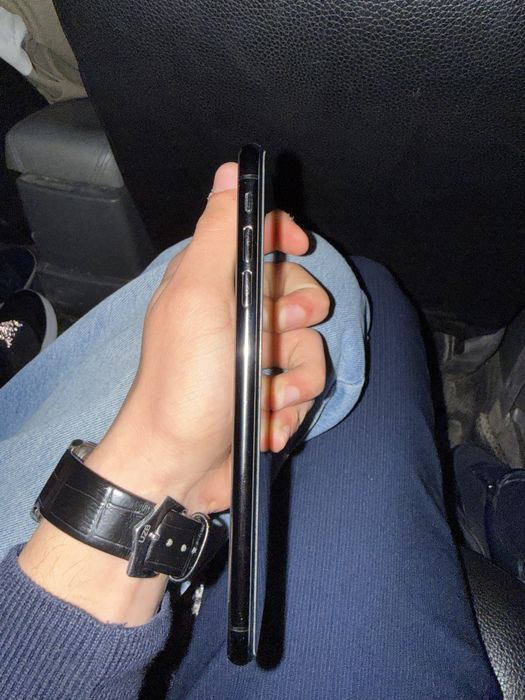 Iphone xs max sotladi srocno