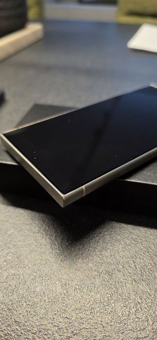 Samsung Galaxy S24 ultra grey  сив