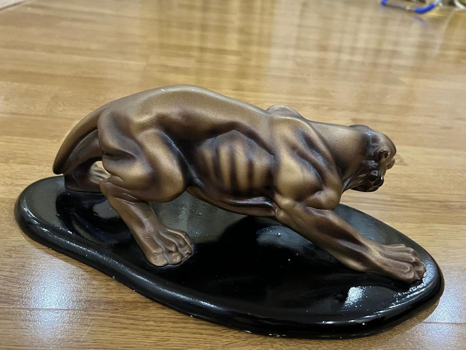 Статуэтка Львица.